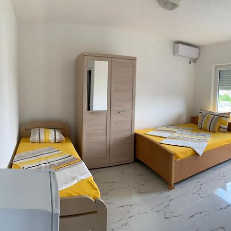 Il Freddo Apartments อุลซิน ภายนอก รูปภาพ